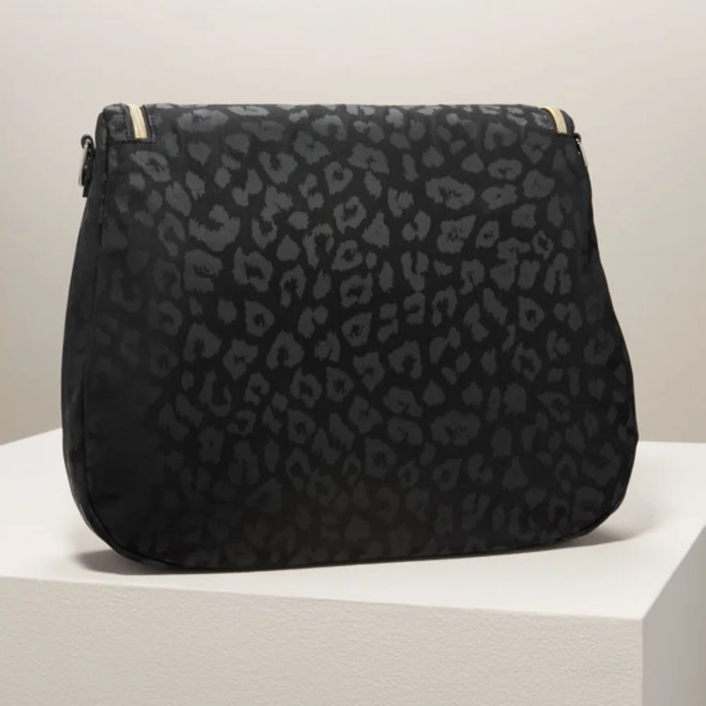 Lady Boss Shoulder Bag Black - Stella&Dot - Picture 6 of 7